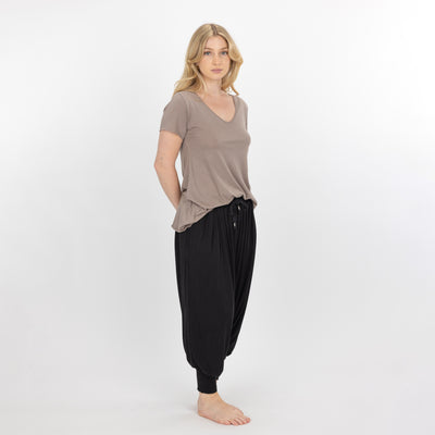 Womens V-neck Raw Edge Tee - Cinder